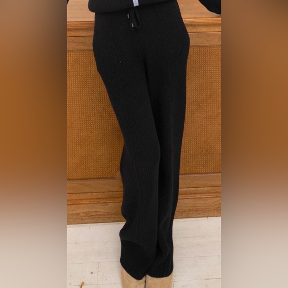 Marby The Cloud Sweatpants - Black - Picture 2 of 8